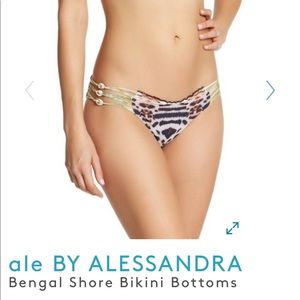 ISO Ale by Alessandra bottoms sz M or S